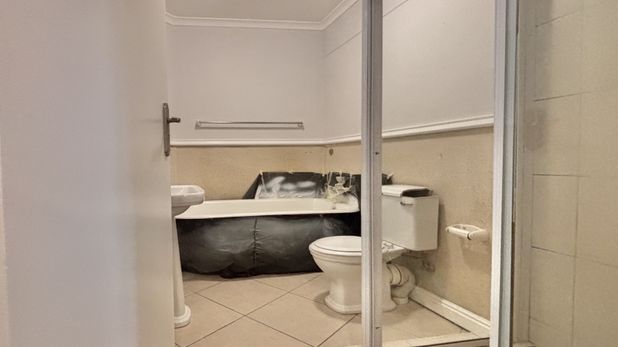 2 Bedroom Property for Sale in Wynberg Upper Western Cape